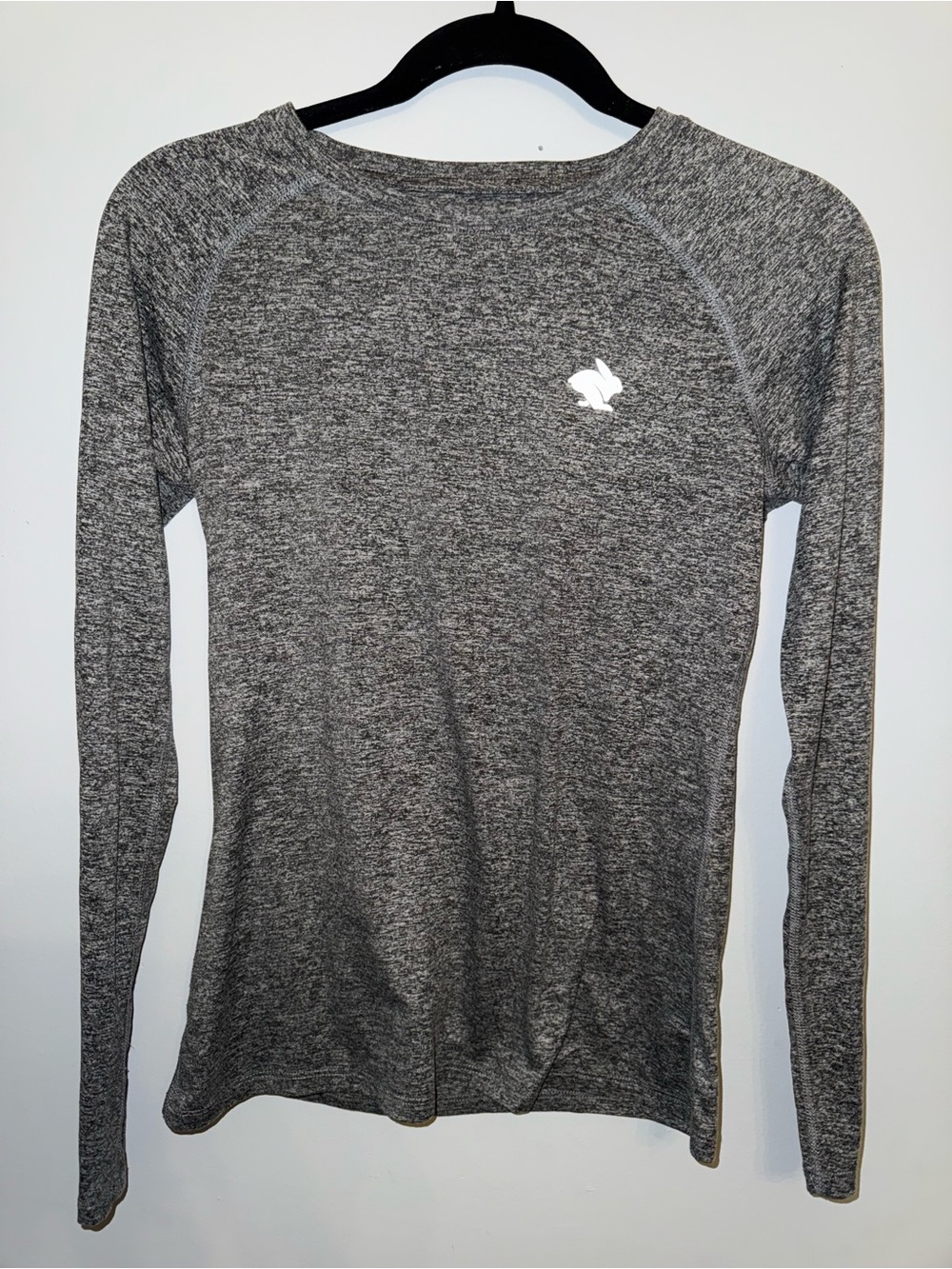 rabbit women’s Heather Gray Long Sleeve Athletic Top with Small White Logo